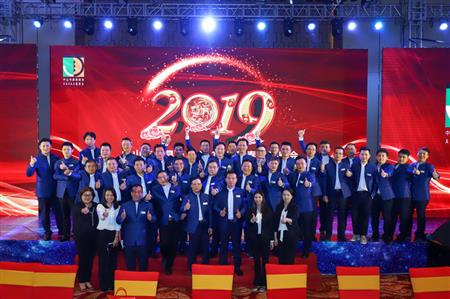 2019年3月，紅古軒榮升為中山市家具商會永遠(yuǎn)名譽會長單位